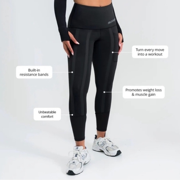 Skinnify Pants - SKINNIFY Women's Black Ruffled Leggings